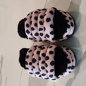UGG cheetah print maxi slide size 7